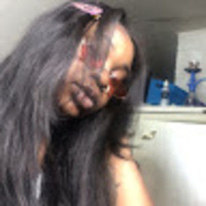 Meet your Posher, Shawna